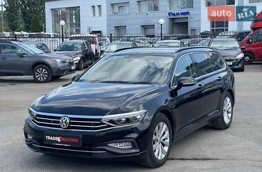 Универсал Volkswagen Passat 2019 в 