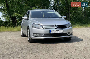 Седан Volkswagen Passat 2013 в Калуше