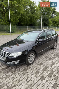 Универсал Volkswagen Passat 2010 в Ровно