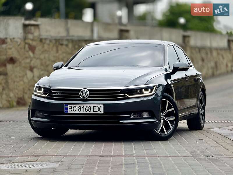 Седан Volkswagen Passat 2015 в 