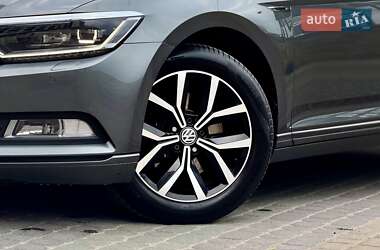 Седан Volkswagen Passat 2015 в 
