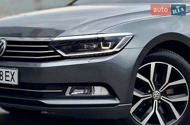 Седан Volkswagen Passat 2015 в 