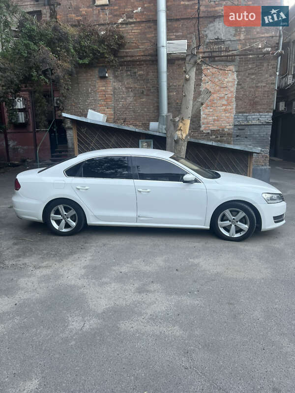 Седан Volkswagen Passat 2013 в Днепре фото 19 Седан Volkswagen Passat 2013 в Днепре