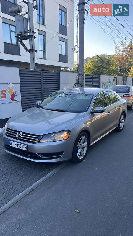 Седан Volkswagen Passat 2012 в 