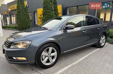 Седан Volkswagen Passat 2011 в Запоріжжі