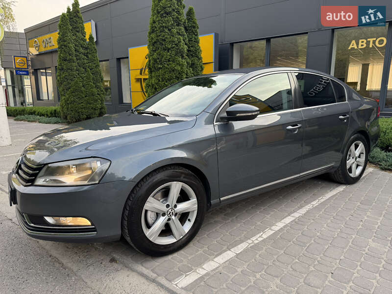 Volkswagen Passat 2011