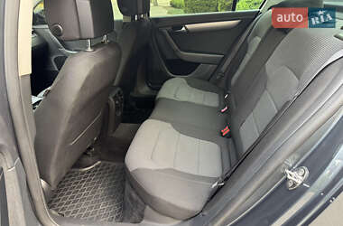 Седан Volkswagen Passat 2011 в 