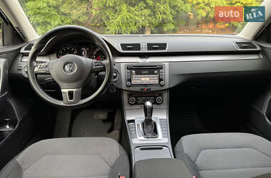 Седан Volkswagen Passat 2011 в 