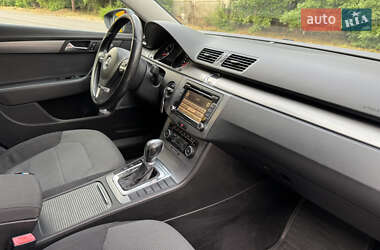 Седан Volkswagen Passat 2011 в 