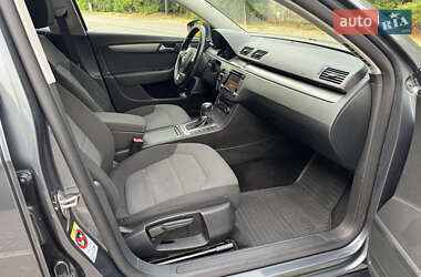 Седан Volkswagen Passat 2011 в 