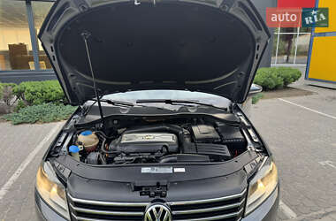 Седан Volkswagen Passat 2011 в 