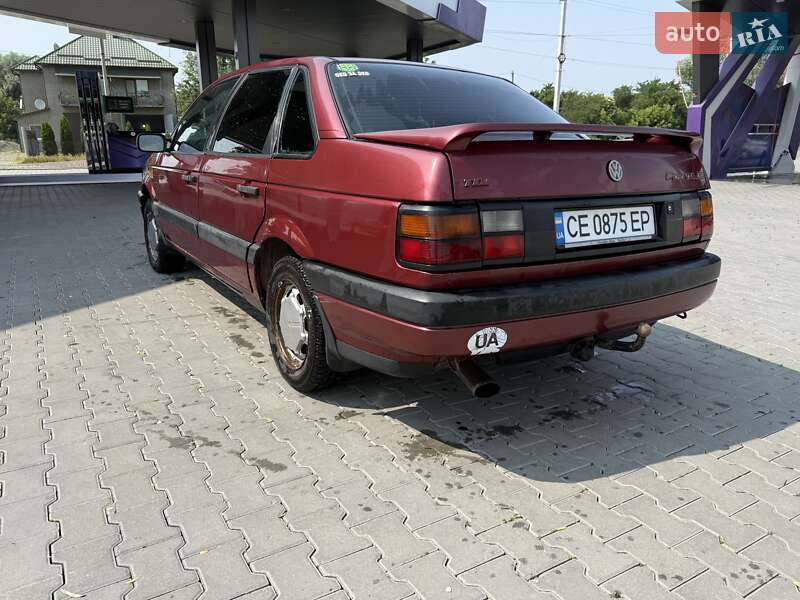 Седан Volkswagen Passat 1991 в Чернівцях