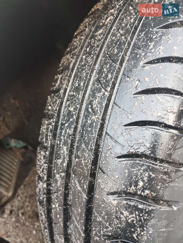 Универсал Volkswagen Passat 1999 в Маневичах