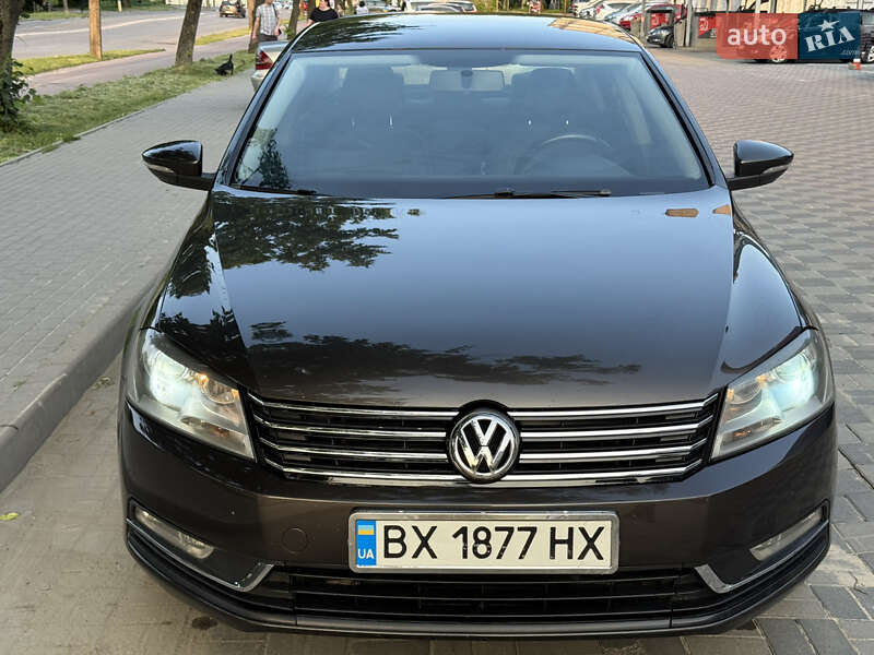 Седан Volkswagen Passat 2013 в Хмельницькому