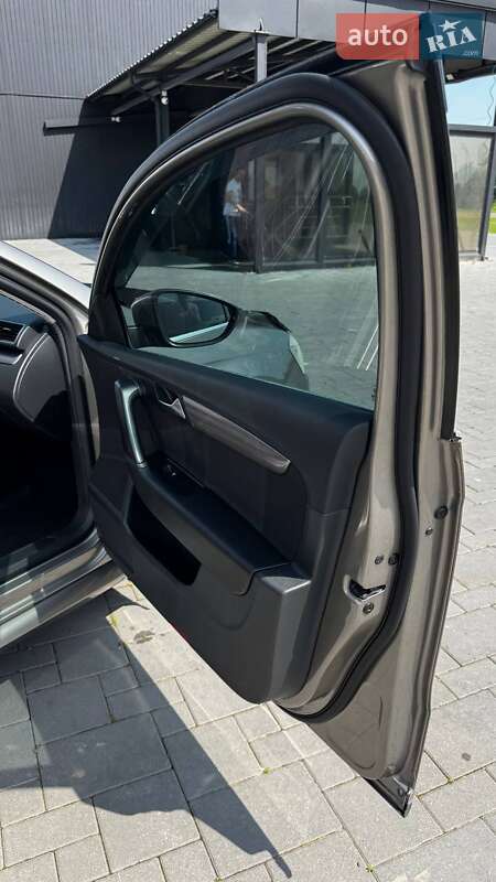 Седан Volkswagen Passat 2013 в Ивано-Франковске