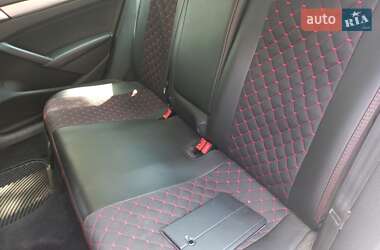 Седан Volkswagen Passat 2014 в 