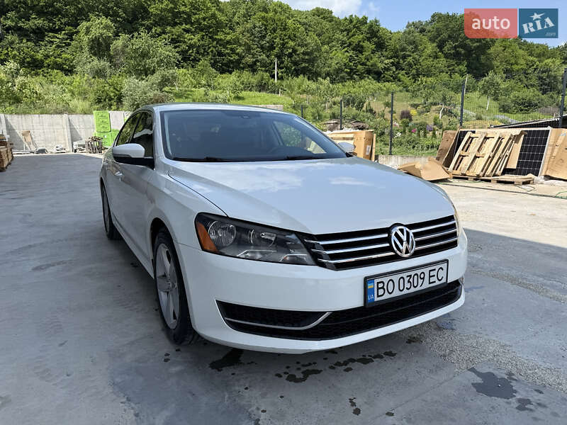 Седан Volkswagen Passat 2013 в Теребовле