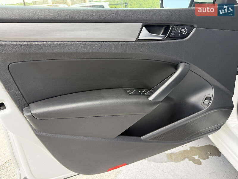 Седан Volkswagen Passat 2013 в Теребовле