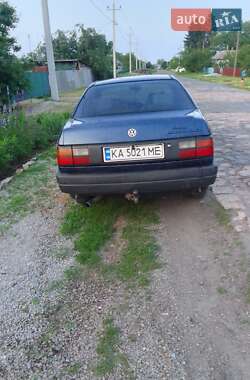 Седан Volkswagen Passat 1991 в 