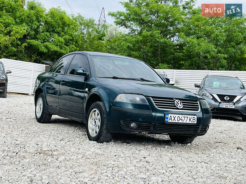 Седан Volkswagen Passat 2003 в Харькове