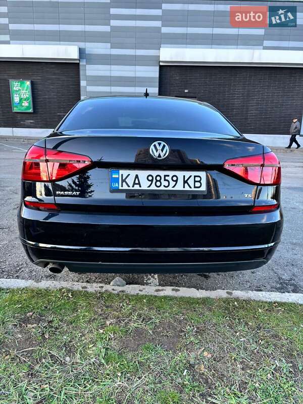 Седан Volkswagen Passat 2016 в Киеве