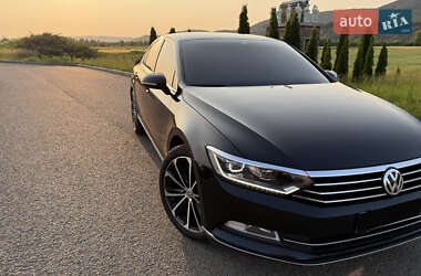 Седан Volkswagen Passat 2017 в 