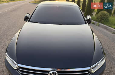 Седан Volkswagen Passat 2017 в 