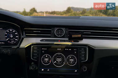 Седан Volkswagen Passat 2017 в 