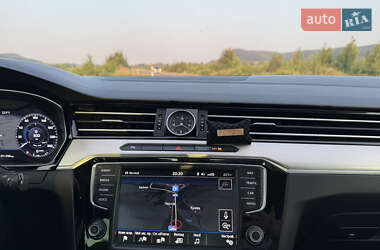 Седан Volkswagen Passat 2017 в 