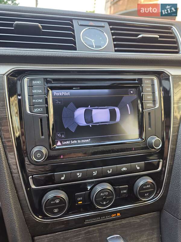Седан Volkswagen Passat 2015 в Днепре