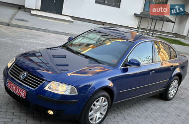 Седан Volkswagen Passat 2004 в 