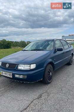 Седан Volkswagen Passat 1996 в Немирове