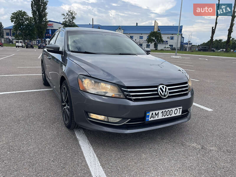 Седан Volkswagen Passat 2012 в 