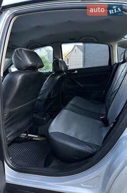 Седан Volkswagen Passat 2001 в 