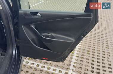 Универсал Volkswagen Passat 2010 в 