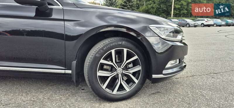 Седан Volkswagen Passat 2018 в Запоріжжі