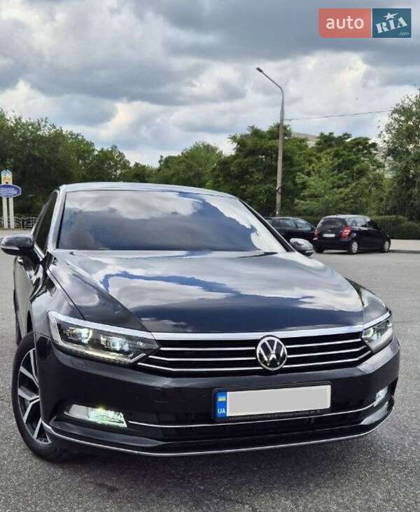 Седан Volkswagen Passat 2018 в Запоріжжі