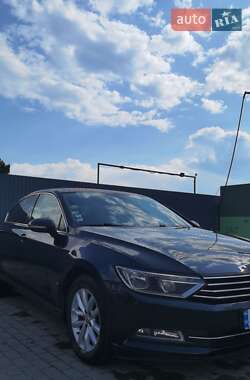 Седан Volkswagen Passat 2016 в Тячеві