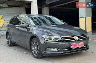 Універсал Volkswagen Passat 2018 в Києві