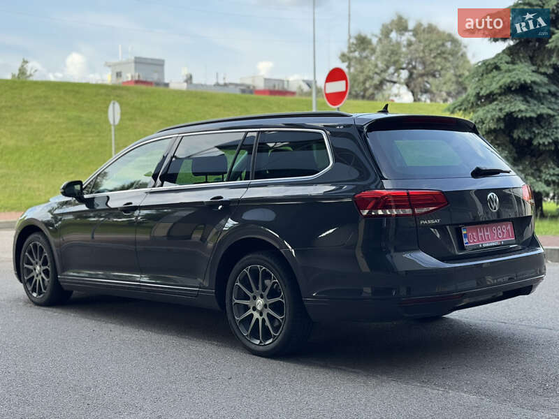 Универсал Volkswagen Passat 2018 в Киеве