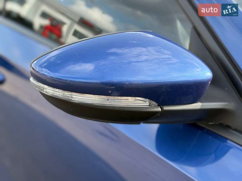 Седан Volkswagen Passat 2016 в Киеве