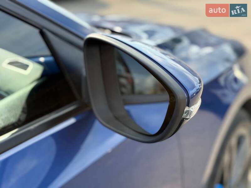 Седан Volkswagen Passat 2016 в Киеве