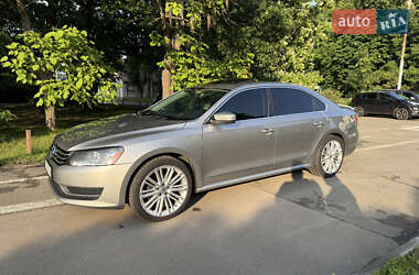 Седан Volkswagen Passat 2012 в Києві
