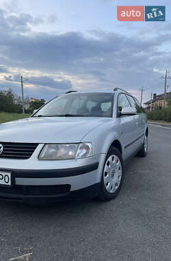 Универсал Volkswagen Passat 2000 в 