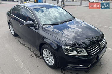 Седан Volkswagen Passat 2013 в 
