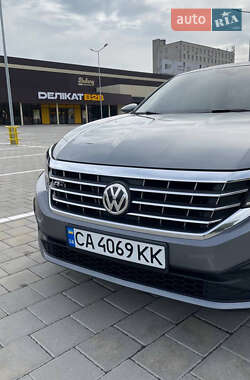 Седан Volkswagen Passat 2019 в Черкасах