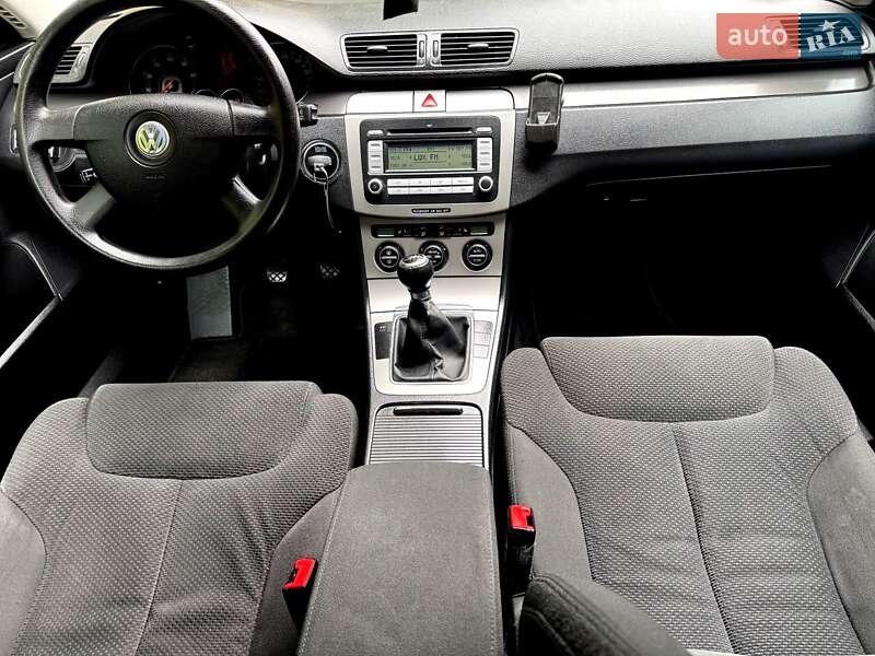 Універсал Volkswagen Passat 2005 в Хмельницькому