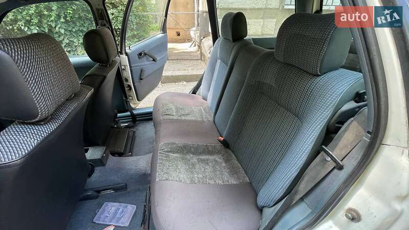 Универсал Volkswagen Passat 1992 в Одессе