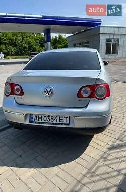 Седан Volkswagen Passat 2005 в 