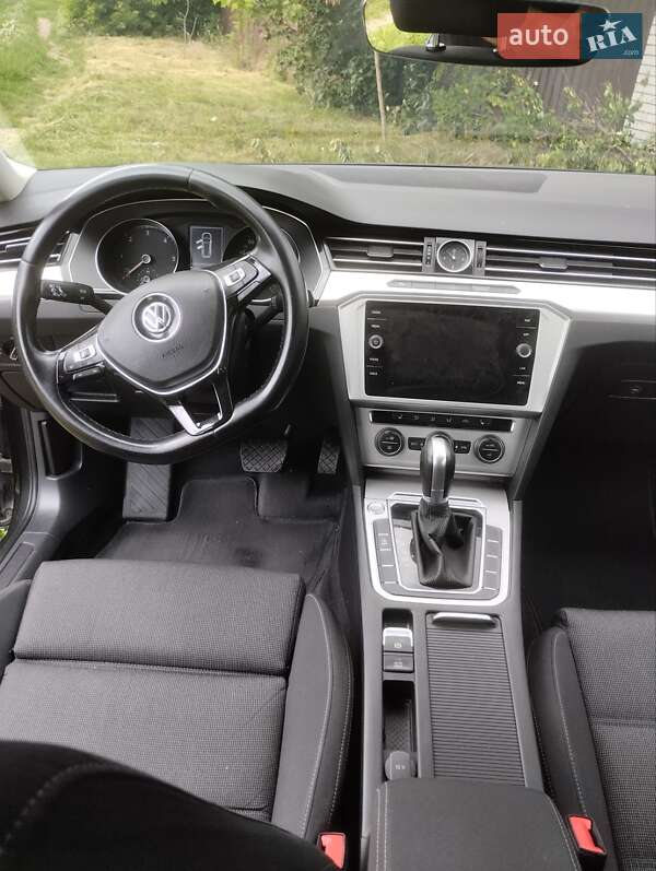 Универсал Volkswagen Passat 2018 в Шепетовке фото 14 Универсал Volkswagen Passat 2018 в Шепетовке